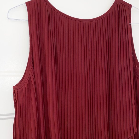 Sleeveless Top Shirt Burgundy Flowy Pleated size Medium by Kenneth Cole Reaction - Picture 4 of 10